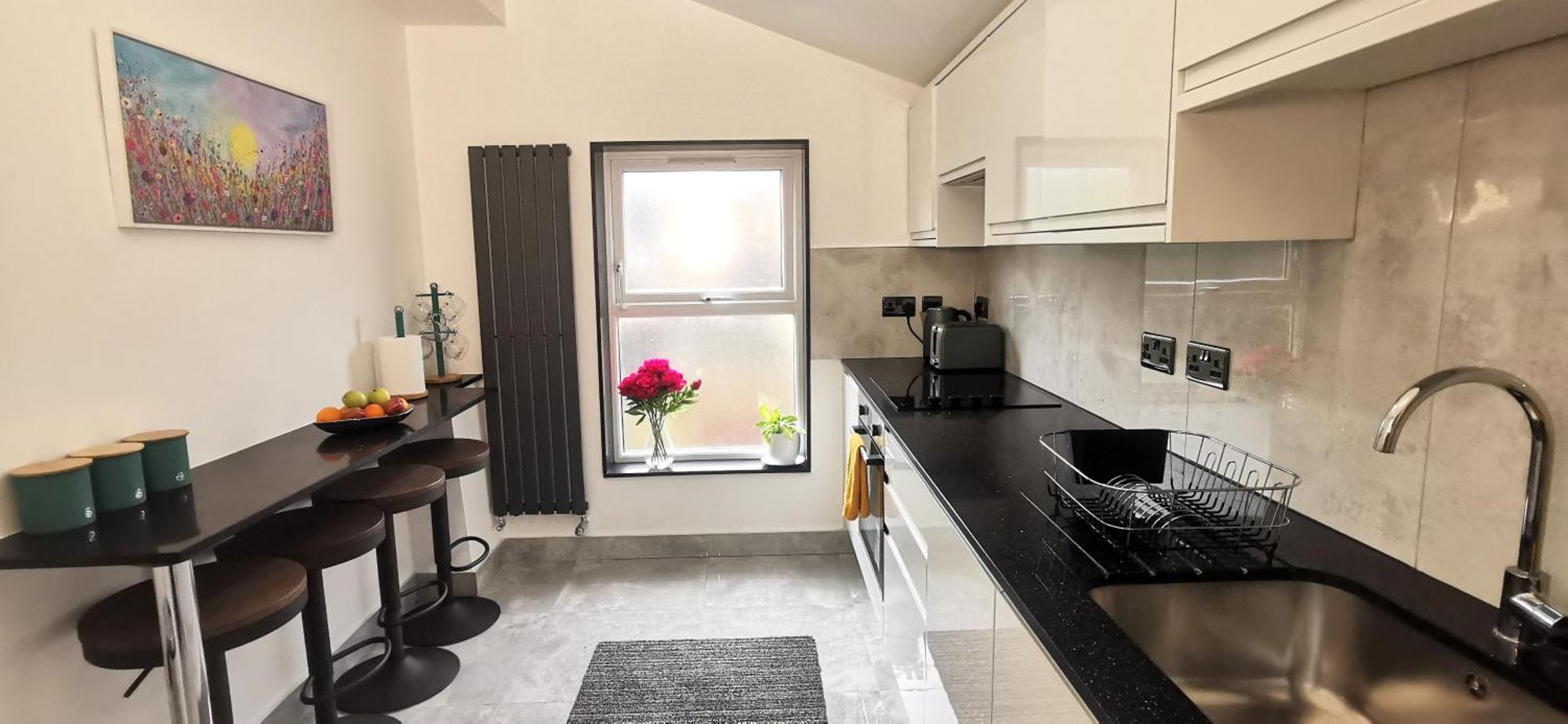Luxury London House Sleeps 13, 2 Minutes To Metro Villa Kültér fotó
